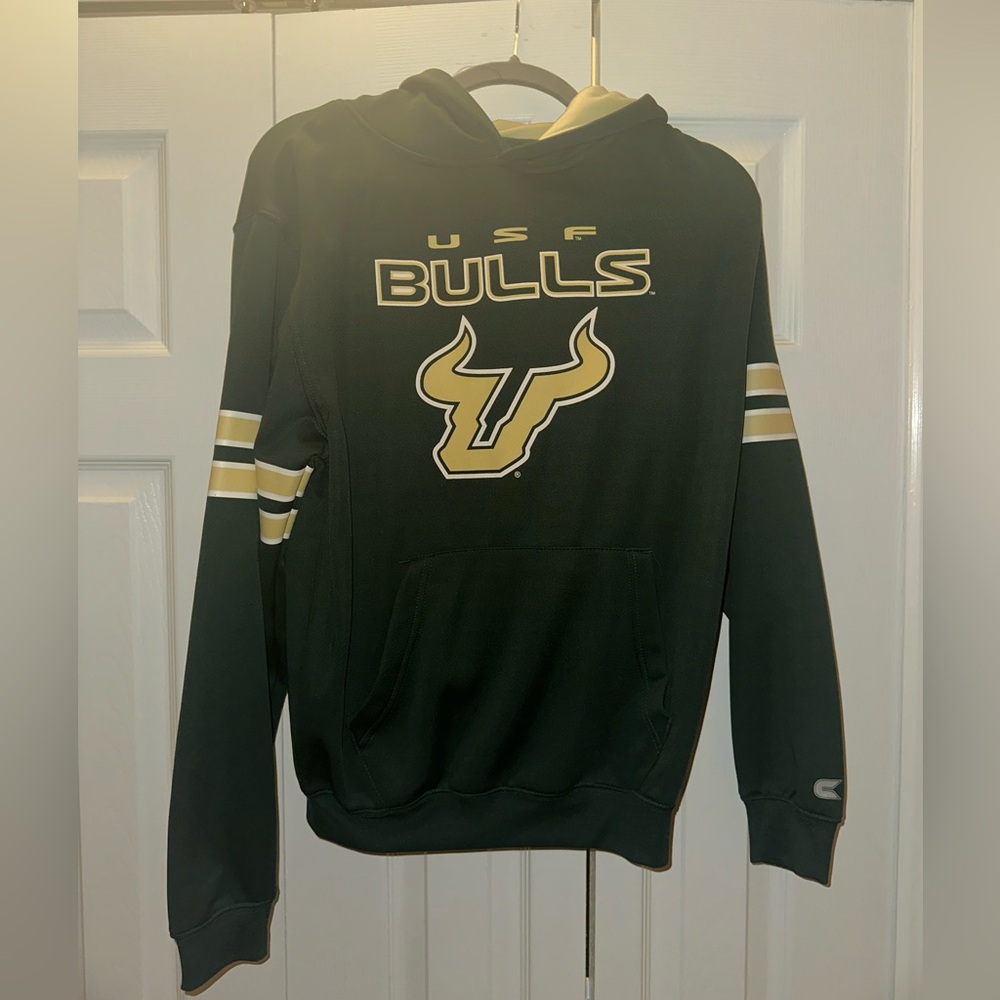 USF BULLS pullover hoodie sweatshirt size L youth (16-18) or small women’s